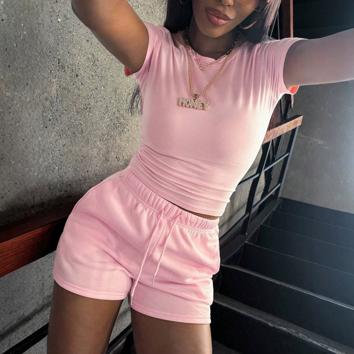 Street Fashion Mood - Conjunto Feminino de 2 Peças, T-Shirt
