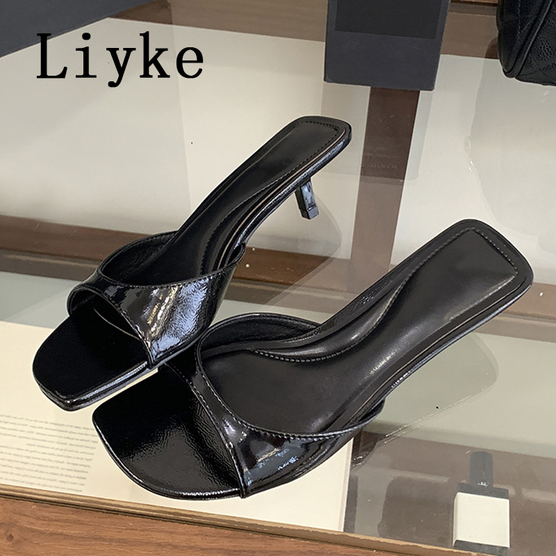 Street Fashion Brands - Sandálias Femininas Liyke: Mules e Slides
