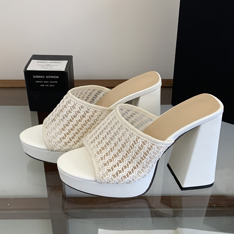 Chinelo Feminino Eilyken com D - Street Fashion Outfit avaliação e preço