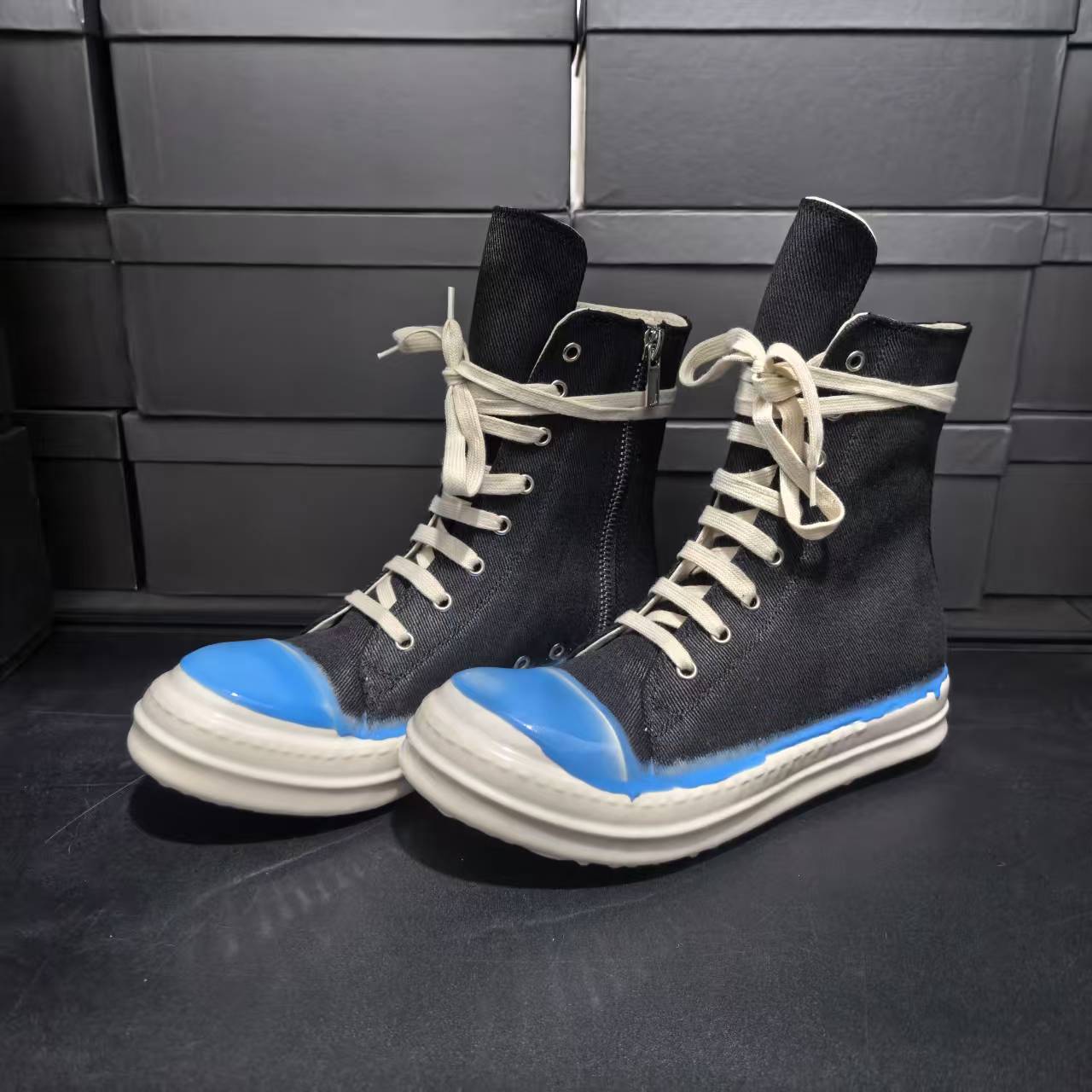 Botas de Cano Alto com Design  - Street Fashion Designers avaliação e preço
